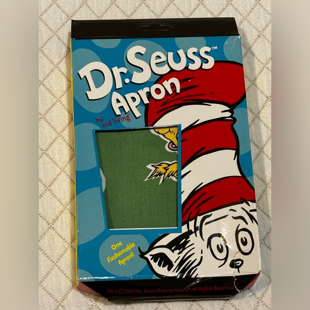 Kids Dr. Seuss Apron NEW